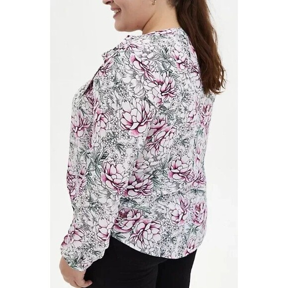 NWT Torrid White Floral Georgette Tie Neck Blouse Top 4X 26 Flowy Boho - Picture 4 of 5